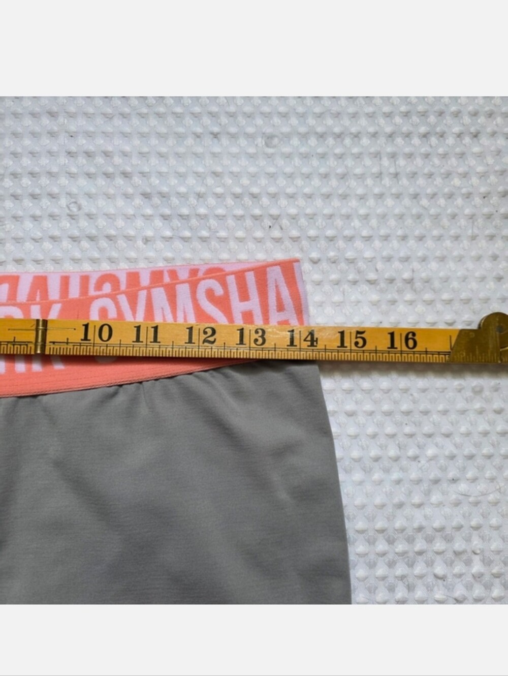 Gymshark Olive Leggings with Pink Logo Waistband - Picture 7 of 11